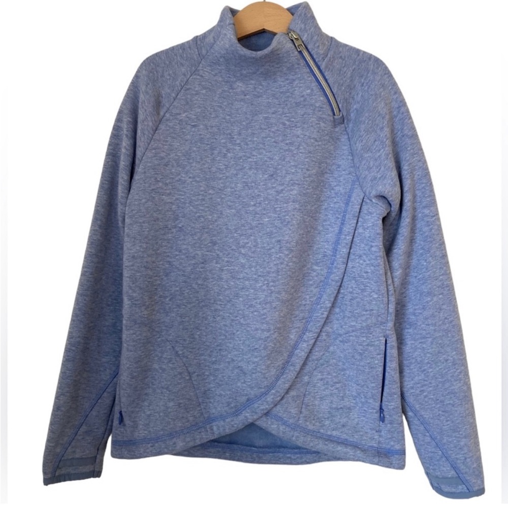 Like new light Blue Girls Athleta Sweatshirt